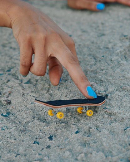 Park Deli Fingerboard